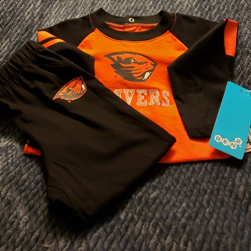 2 T Boy 2- PC. Oregon state  shirt & pants